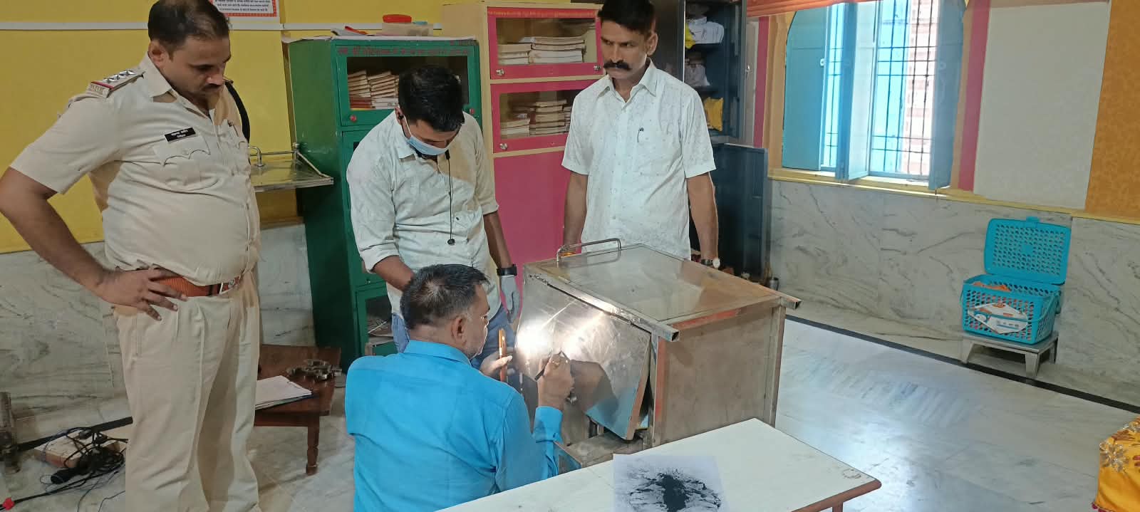 पर्युषण पर्व की शुरुआत से एक दिन पहले ही चोरों ने जैन मंदिर को बनाया निशाना,दोबारा चोरी से बढ़ा जनाआक्रोश, मंदिर की छत से घुसे चोर, सीट तोड़कर दिया वारदात को अंजाम